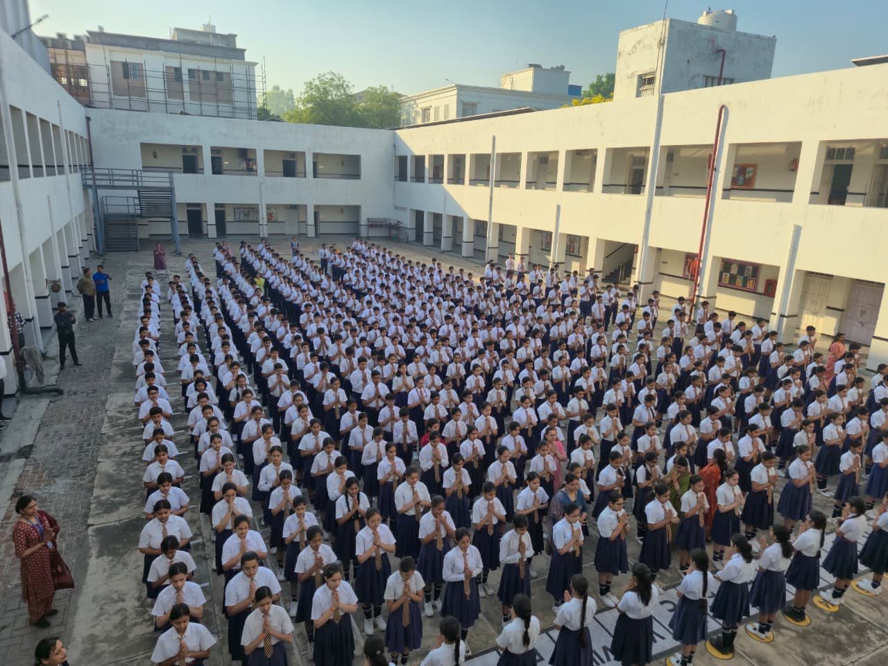 Dayawati Modi Public School